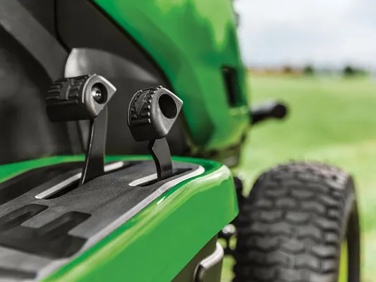 Pédales hydrostatiques John Deere X107